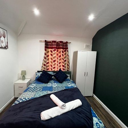 Good Priced Double Rooms In Sherperds Bush Londra Exterior foto