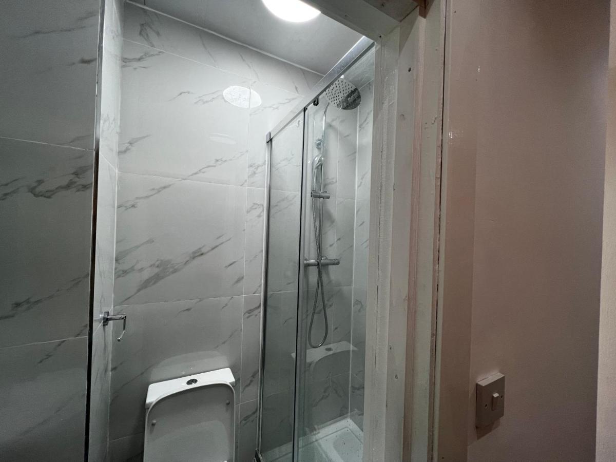 Good Priced Double Rooms In Sherperds Bush Londra Exterior foto