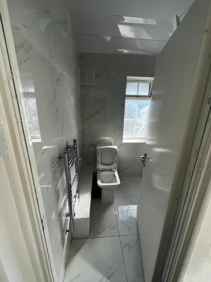 Good Priced Double Rooms In Sherperds Bush Londra Exterior foto