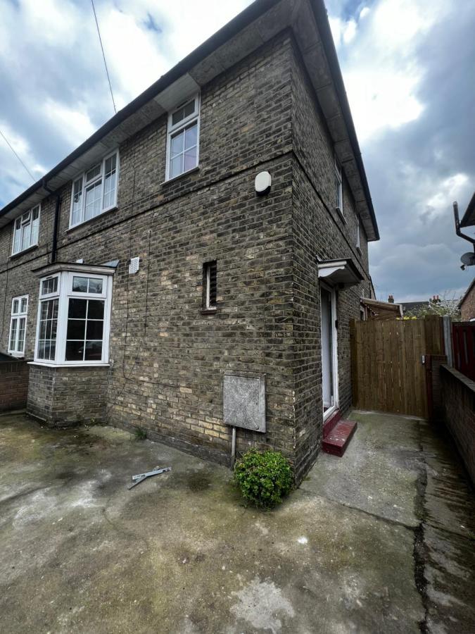Good Priced Double Rooms In Sherperds Bush Londra Exterior foto
