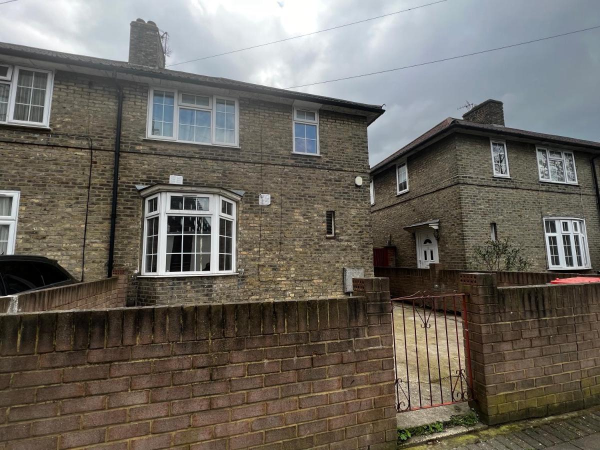 Good Priced Double Rooms In Sherperds Bush Londra Exterior foto