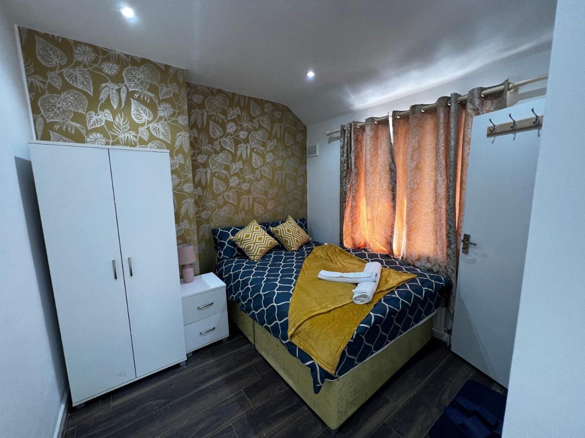 Good Priced Double Rooms In Sherperds Bush Londra Exterior foto
