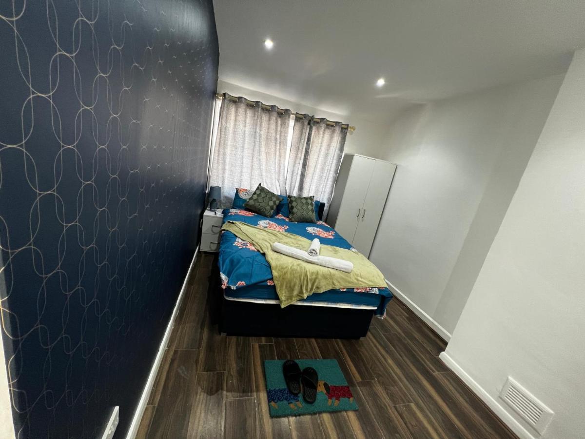 Good Priced Double Rooms In Sherperds Bush Londra Exterior foto